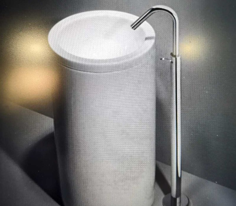 Torneira e lavatório