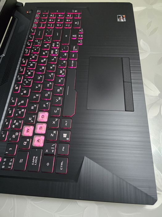 Asus TUF A17/144Hz/Ryzen 7 4800H×16CPU/RAM:16GB/RTX 3050/SSD:512GB