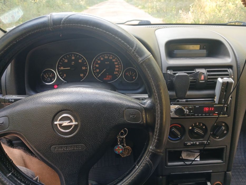 Продам автомобіль Opel Astra G