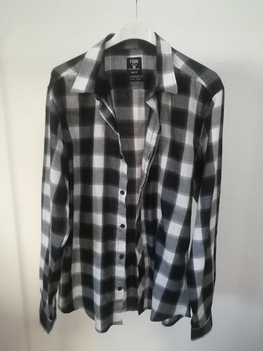 Camisa xadrez preta e branca