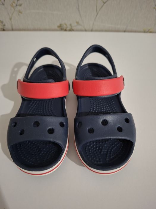Босоніжки crocs c8