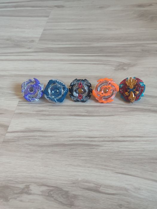 Бейблейди набор.