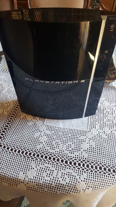 Playstation 3 + 2 Comandos + 10 Jogos