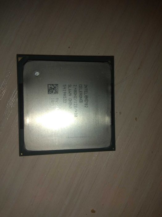 Процесор Celeron 2.4ghz