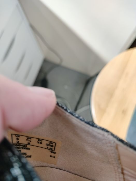 Szpilki, czółenka r.38 czarno srebrne stan bdb