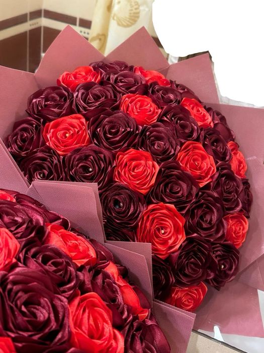 Букеты роз из атласных лент