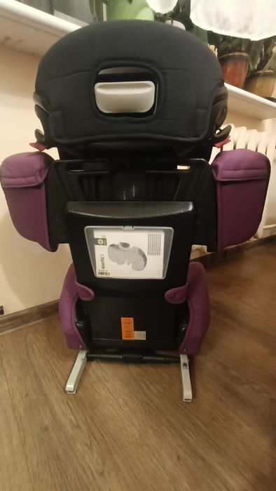 Sprzedam fotelik samochodowy Kiddy z Isofix