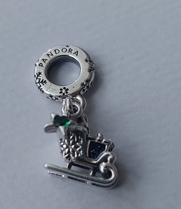 Pandora Charms-Zawieszka Świąteczne Sanie Sanki 2023