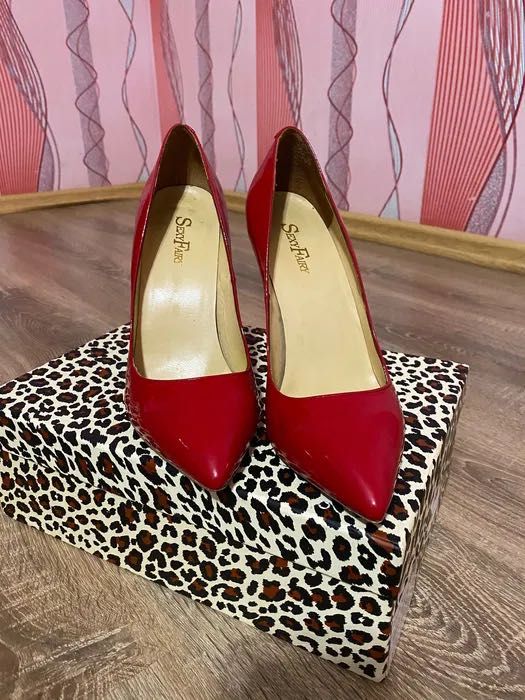 Продам туфлі шкіряні