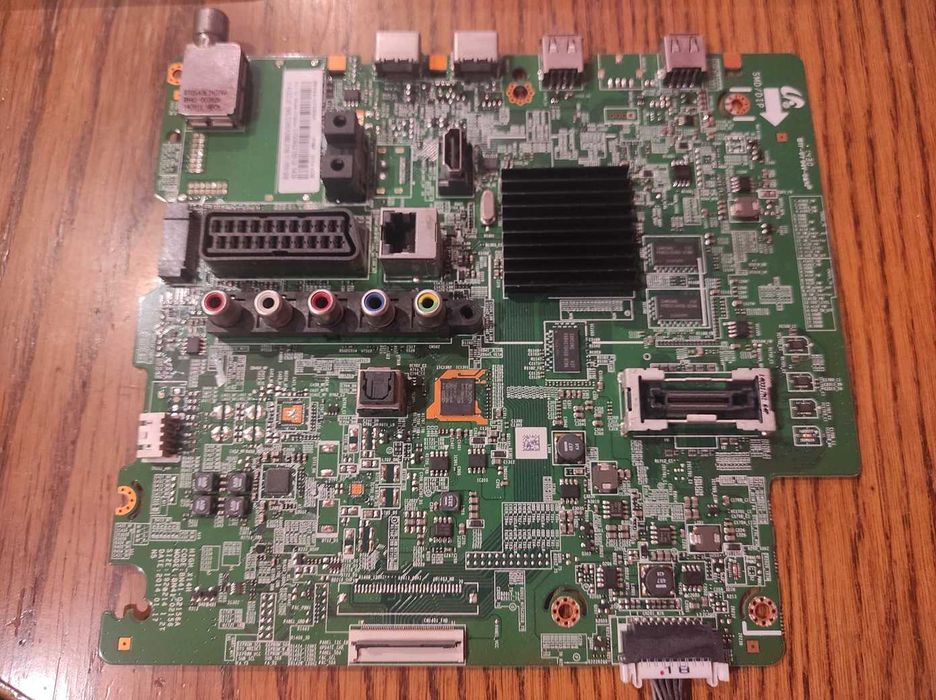 SAMSUNG UE32H5500, zasilacz, płyta, logika, części.