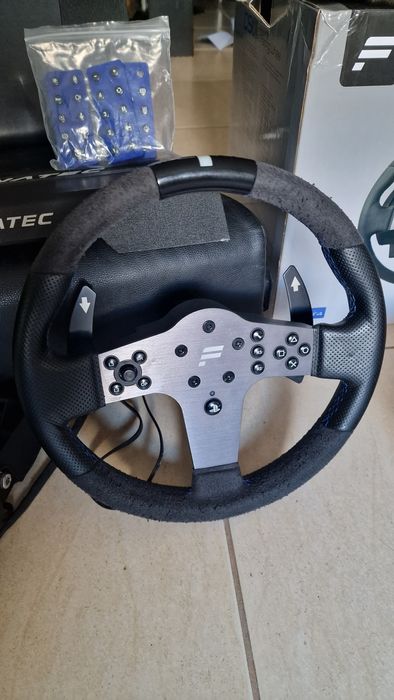 Simulador Fanatec  completo c/ oferta Baquet NLR