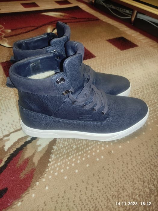 Ботинки ( кроссовки) мужские уплённые, 44 размер