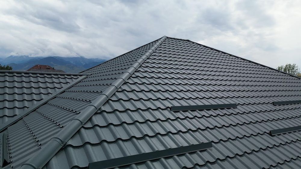 Покрівельники. Ремонт даху. Дах під ключ.