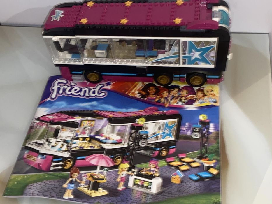 Lego friends autokar