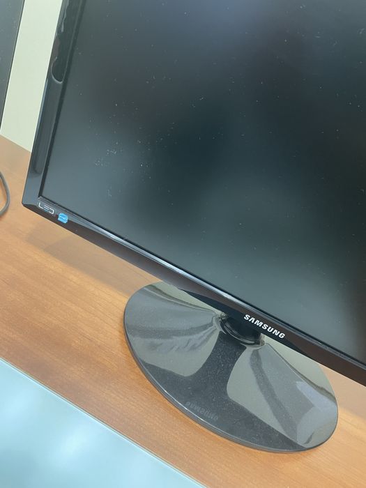 Monitor led  22” SyncMaster S22B150N