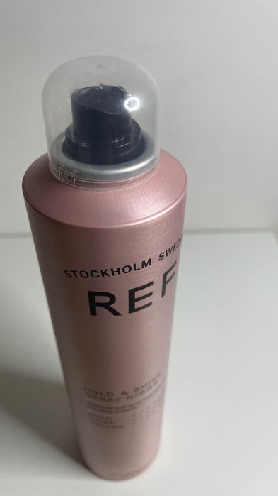 (182) REF Hold & Shine Spray N°545, mocny lakier do włosów 300ml