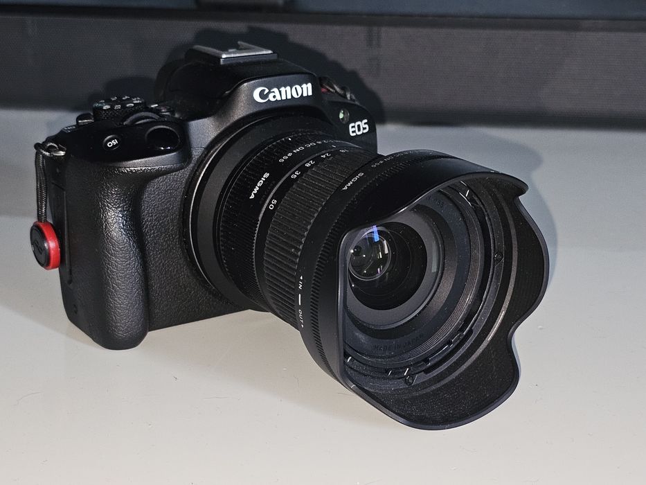 Canon R50 com sigma RF 18-50 f2.8