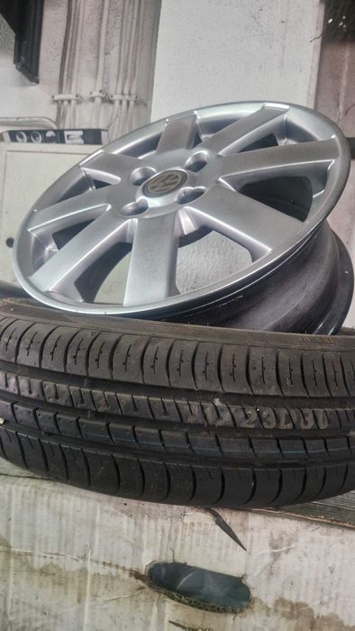 JANTES 15" ORIGINAIS VOLKSWAGEN POLO GTI USADAS EM BOM ESTADO COM PNEUS USADOS