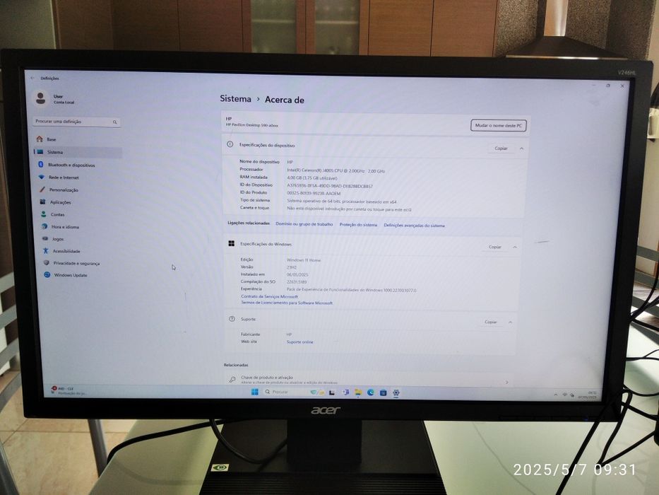 Torre HP Pavilion 590-A000NP . Monitor Acer V246 HL, teclado, Rato.