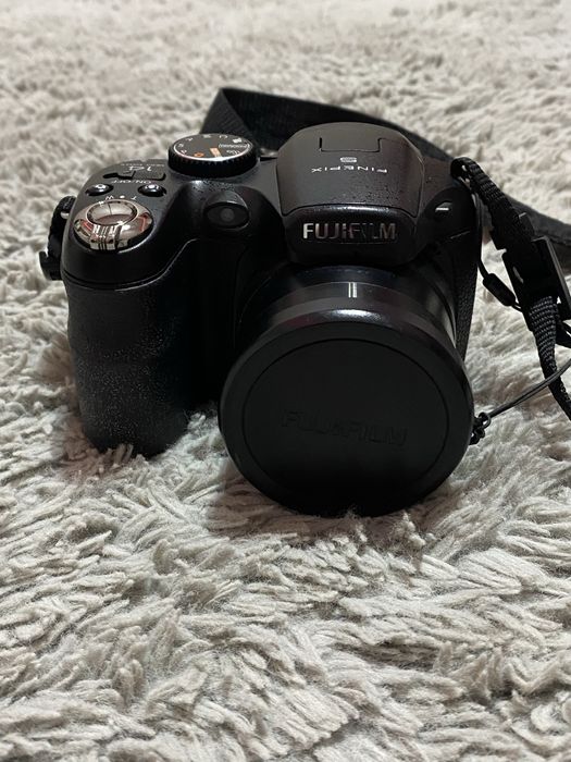 Aparat Fujifilm finepix S1800