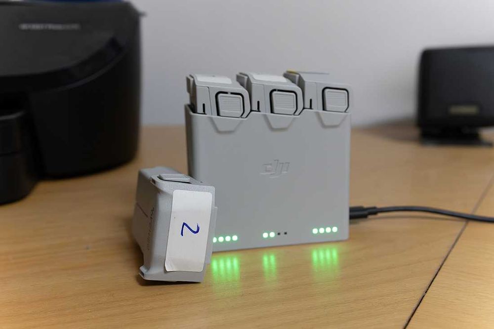 DJI Mini 4 Pro Fly More Combo (DJI RC 2)