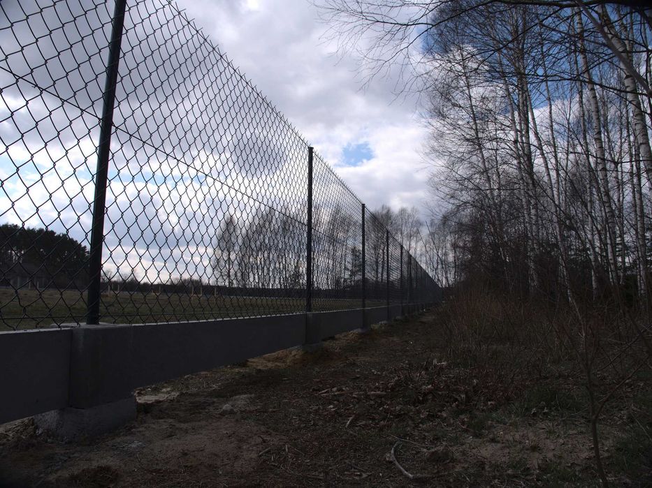 ogrodzenie z siatki 1,25m + podmurówka komplet