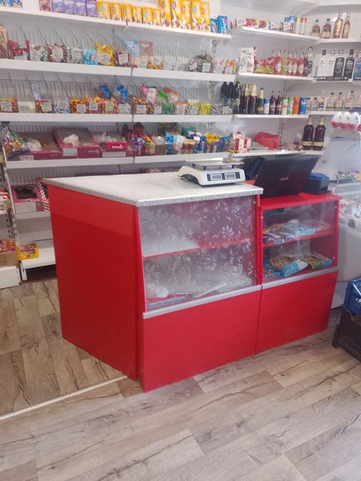 Холодильне обладнання,місце продавця