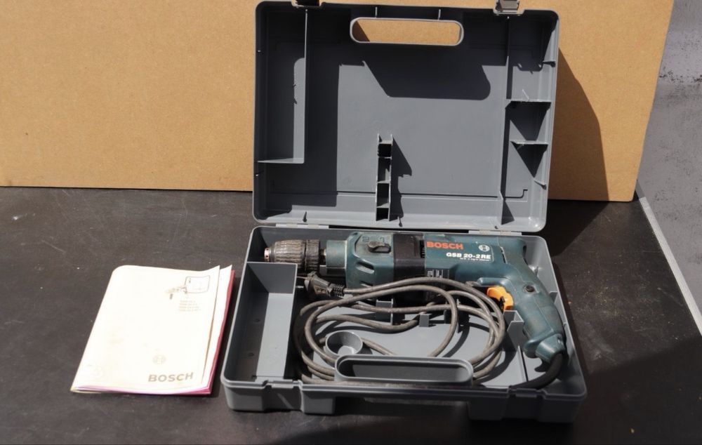 Wyprzedaż garażowa – elektronarzędzia Hilti / Bosch + walizki – zestaw