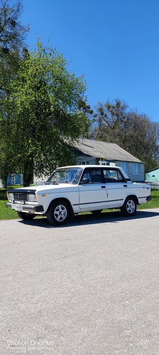 Автомобіль Ваз 2105