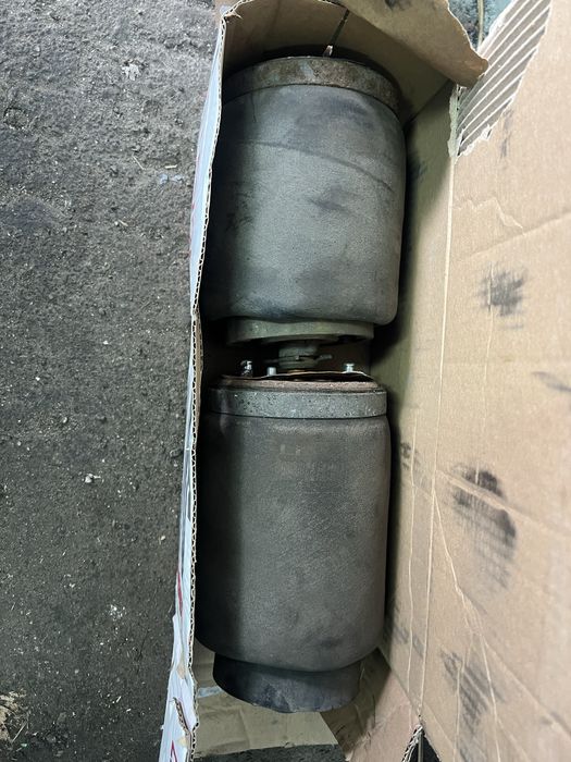 Продам подушка ліва, пневмо балон задній лівий BMW X5 E53