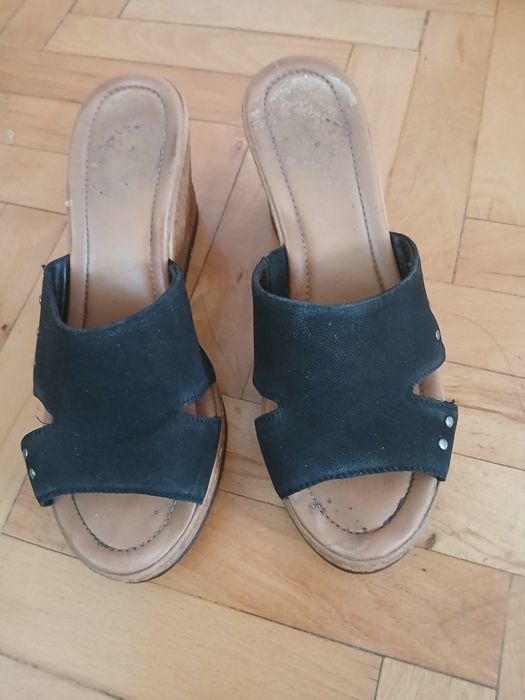 Klapki na saneczkowym obczasiku 8 cm 40