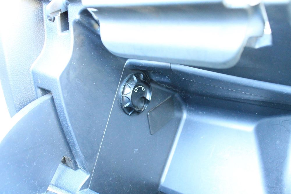 octavia ii lift schowek psażera kokpitu prawy 1z1857103 eu