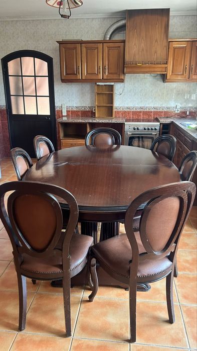 Mesa de jantar extensivel de madeira