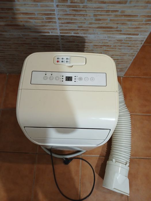 Ar Condicionado Portátil Equation 9000 BTU (2,6 kW) com Comando