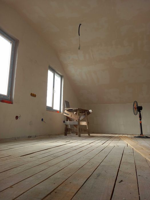 Будинок приватний.