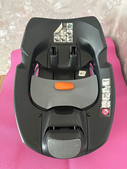 Автокрісло Cybex + база + адаптери