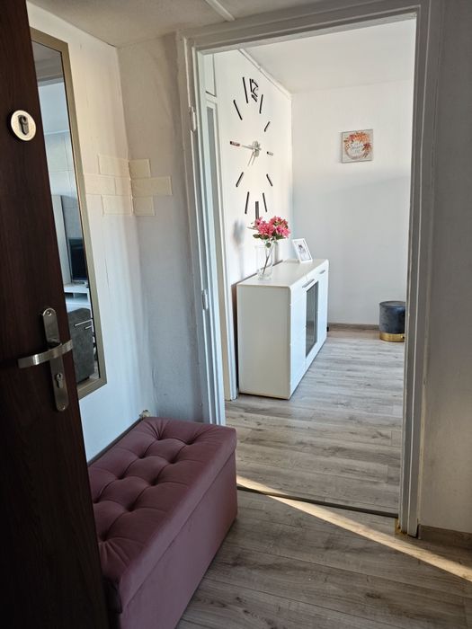 Wynajmę mieszkanie dwu pokojowe z balkonem