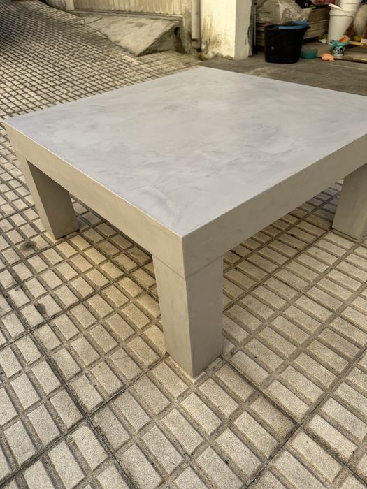 Mesa em microcimento