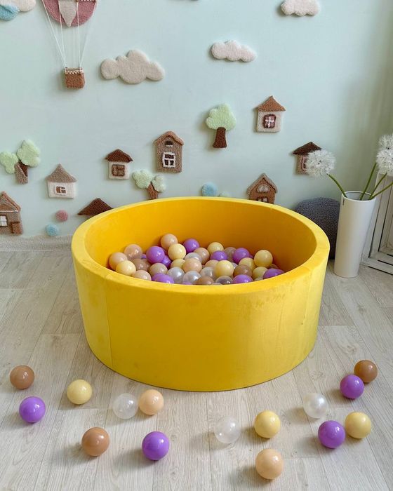 Сухий басейн для дитини з кульками і без. Наложка. Бассейн с шариками