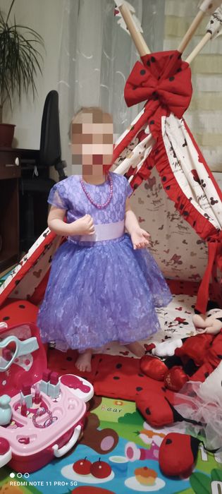 Святкове плаття для дівчинки