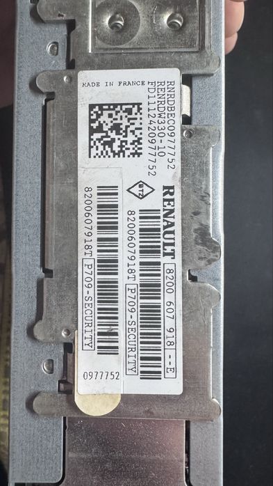 Fabryczne radio - Renault z kodem