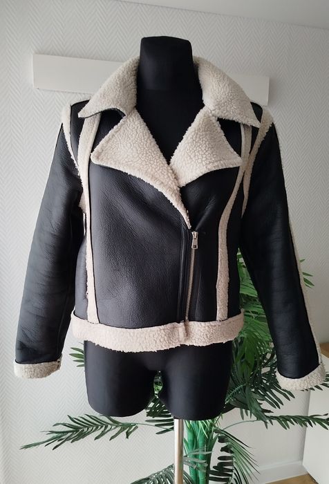 Ramoneska czarna ocieplana z kożuchem baranek Sinsay M oversize