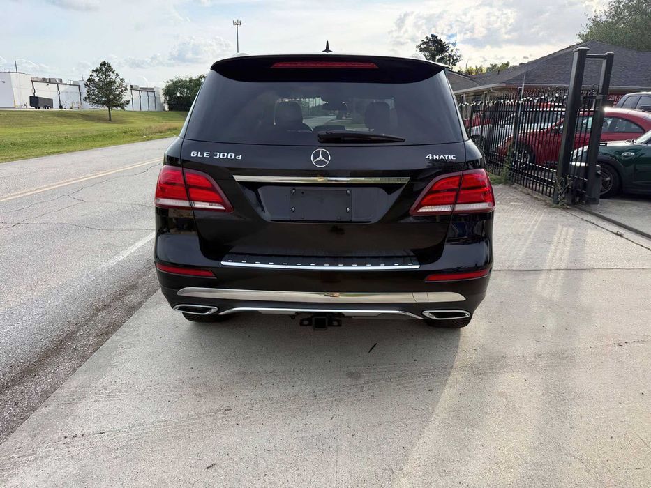 Mercedes-Benz GLE 300d 4MATIC      2016