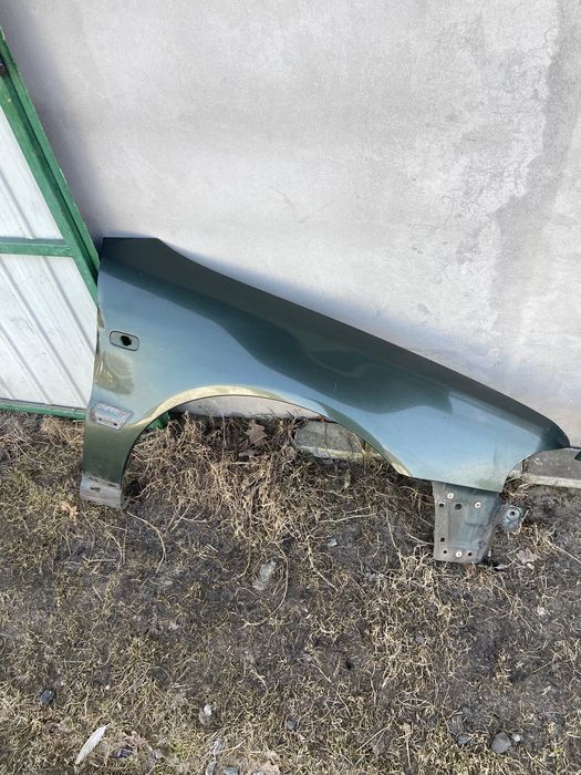 Крила крило audi a4b5 ly6r рест