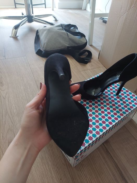 Czarne szpilki Even&Odd