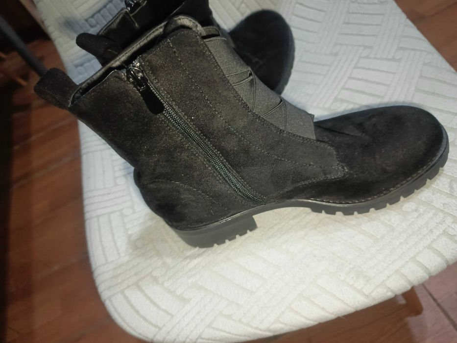 Czarne botki rozmiar 39