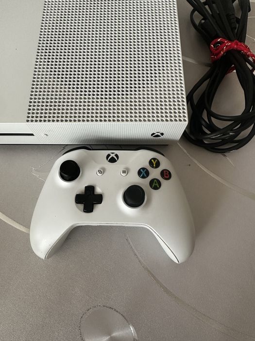 Xbox One S  stan bardzo dobry