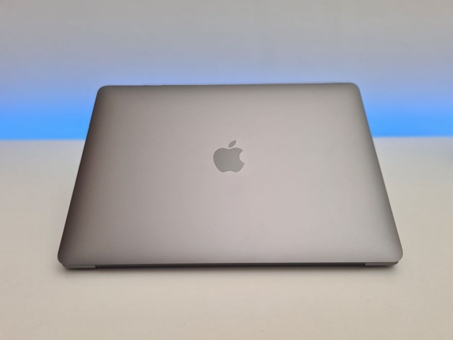 Laptop MacBook Air M1 bardzo dobry stan - pierwszy właściciel