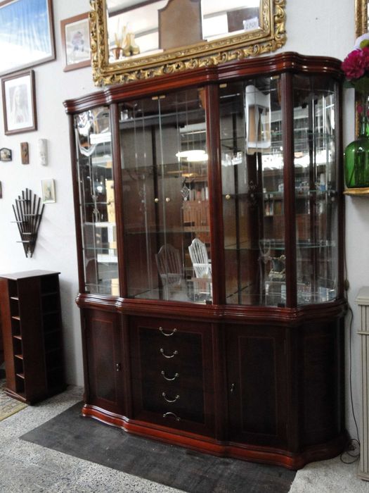 Móvel de sala / Cristaleira em óptimo estado e qualidade