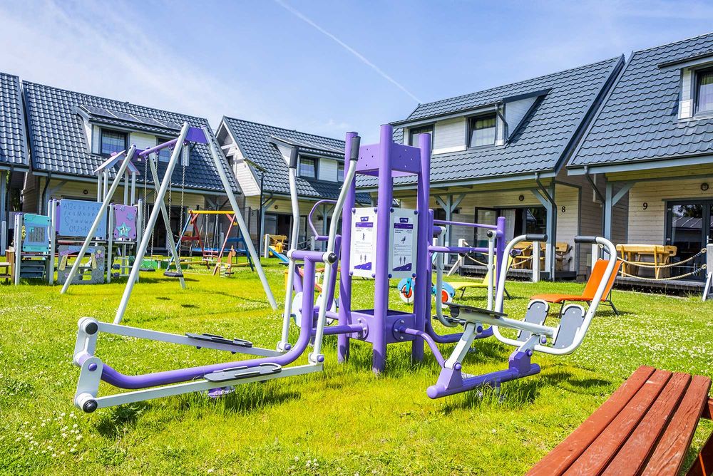 Domek 6 os. nad morzem z sauną balią jacuzzi melex plac zabaw siłownia rowery - Domki Marengo
